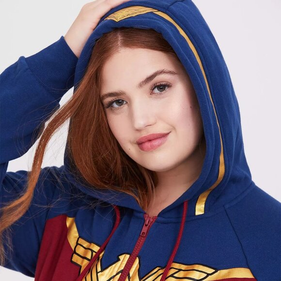 🆕️ Torrid Her Universe DC Comics Wonder Woman Red Blue Metallic Gold Zip Hoodie - Picture 4 of 9